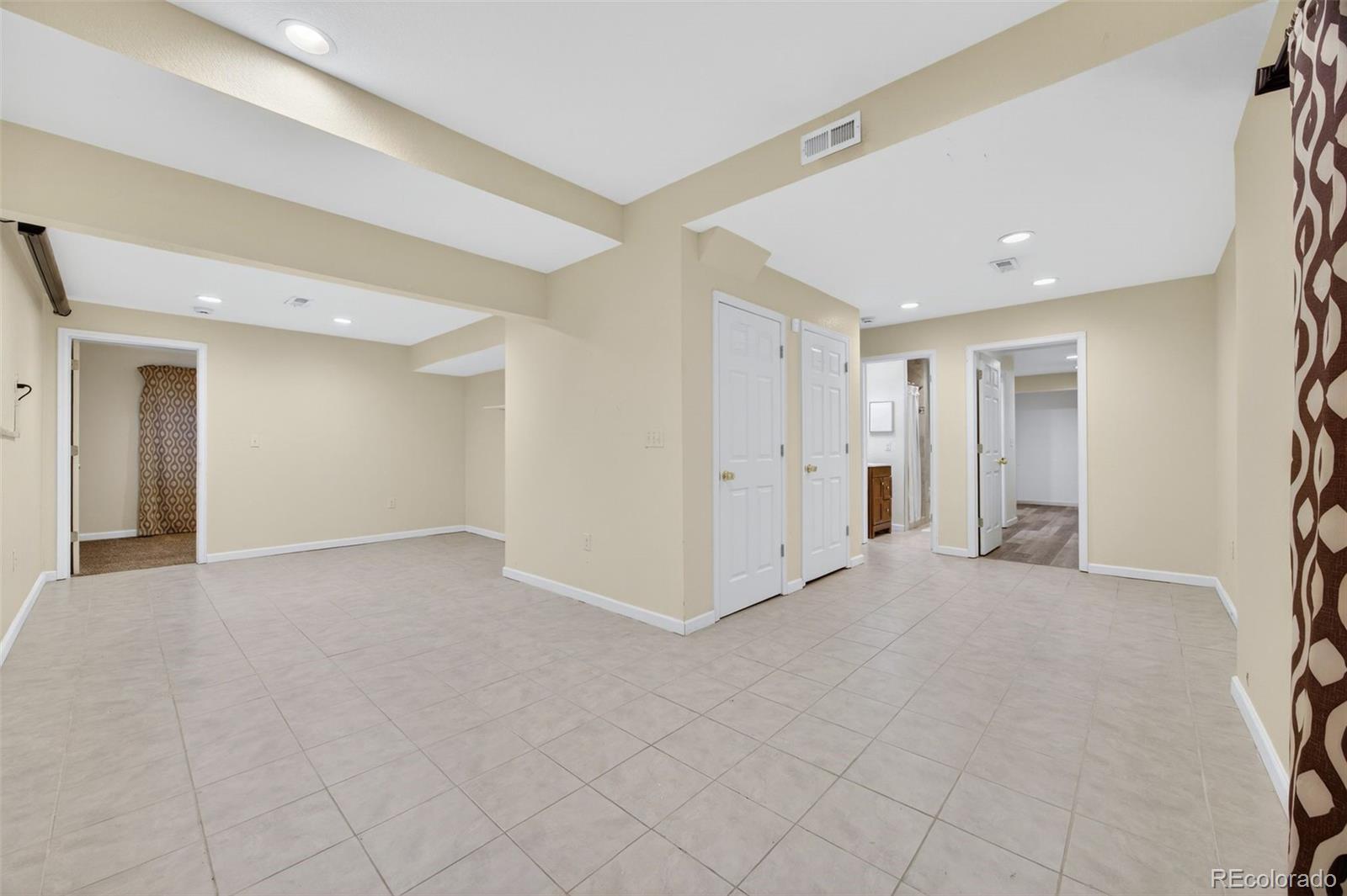 5034 Fraser Way Denver, CO 80239 - Photo 40 of 50