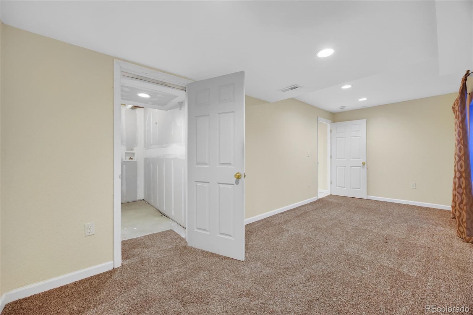 5034 Fraser Way Denver, CO 80239 - Photo 43 of 50