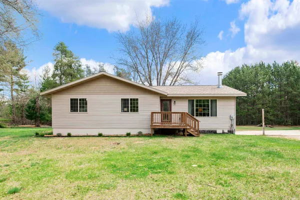 $214,900 | N2616 Roosevelt Road, Marinette, WI 54143