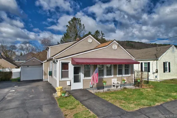 $319,999 | 18 Dubois Street, Port Jervis, NY 12771