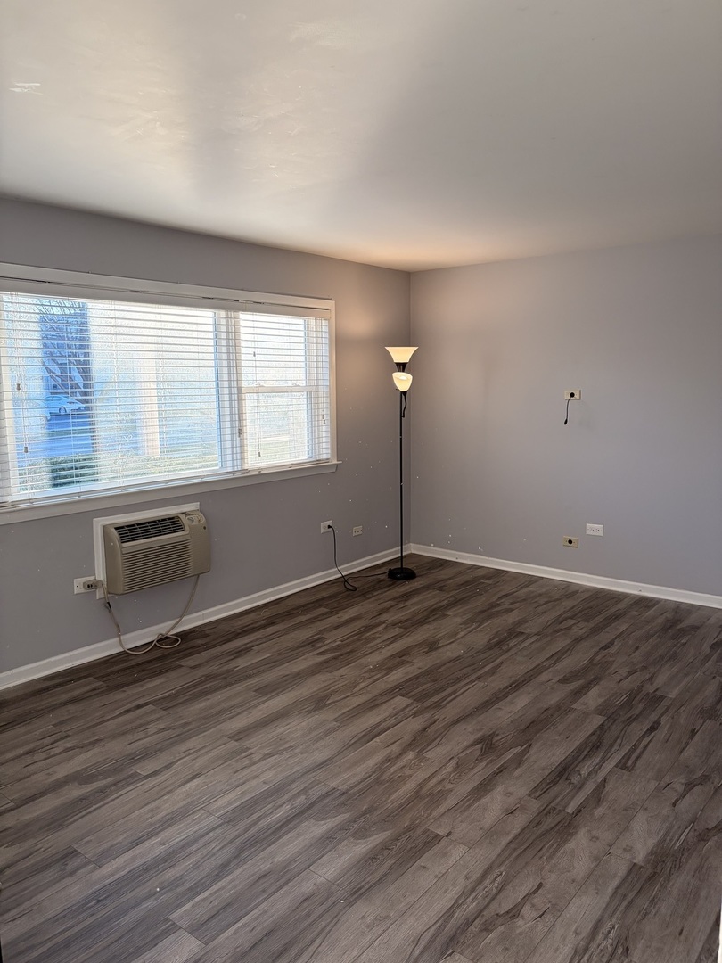 8808 45th Place, Unit 2 Brookfield, IL 60513 - Photo 6 of 14