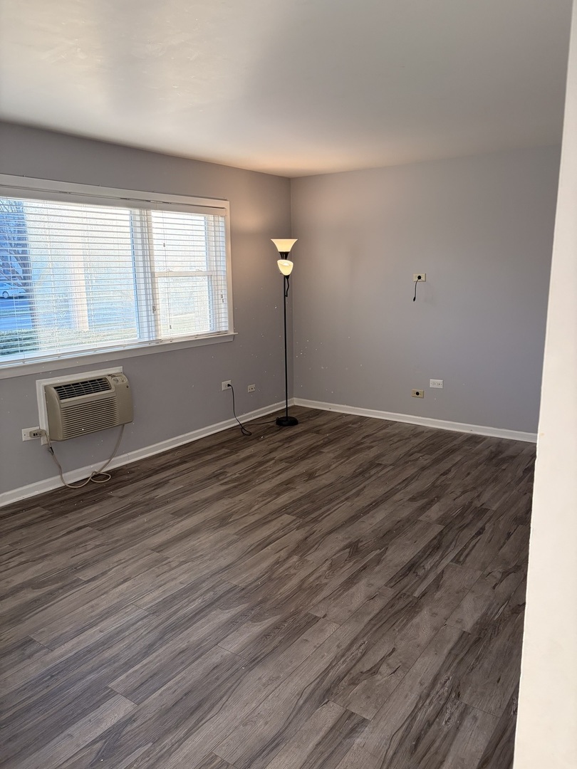 8808 45th Place, Unit 2 Brookfield, IL 60513 - Photo 7 of 14