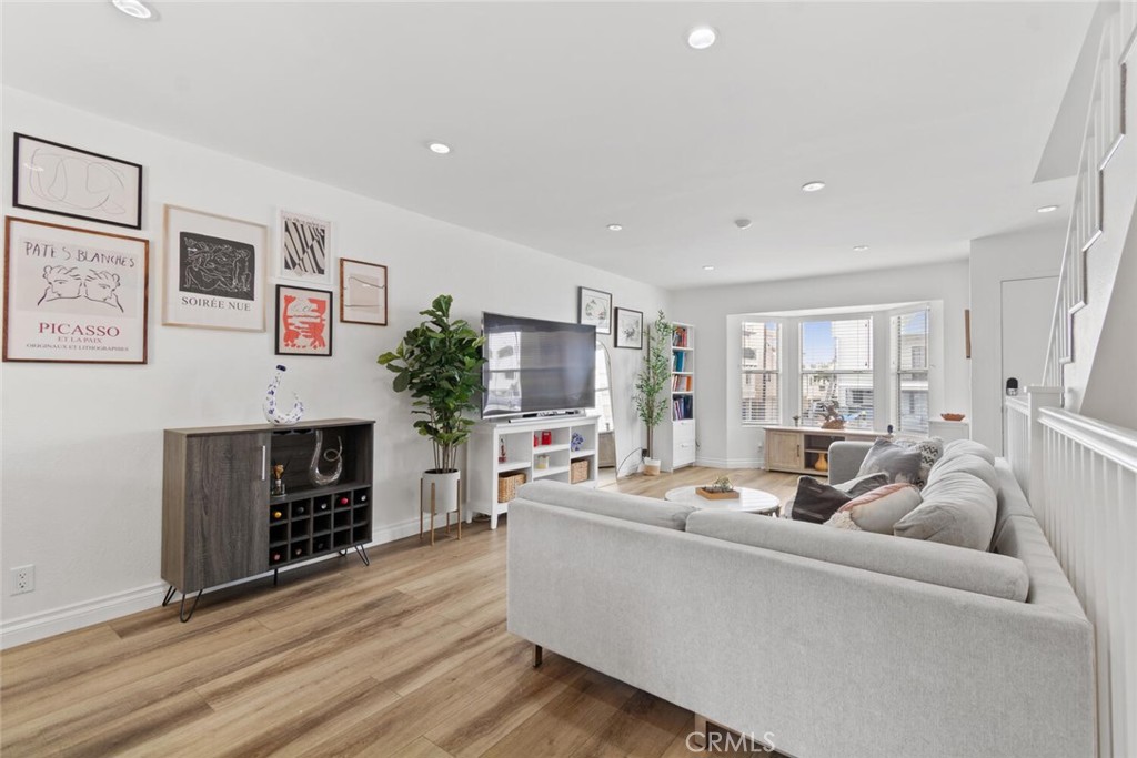 102 Monterey Boulevard Hermosa Beach, CA 90254 - Photo 5 of 28