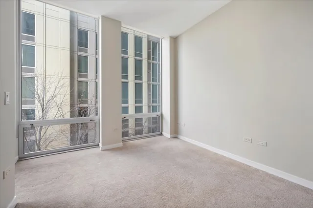 $474,900 | 700 North Larrabee Street, Unit 301, Chicago, IL 60654