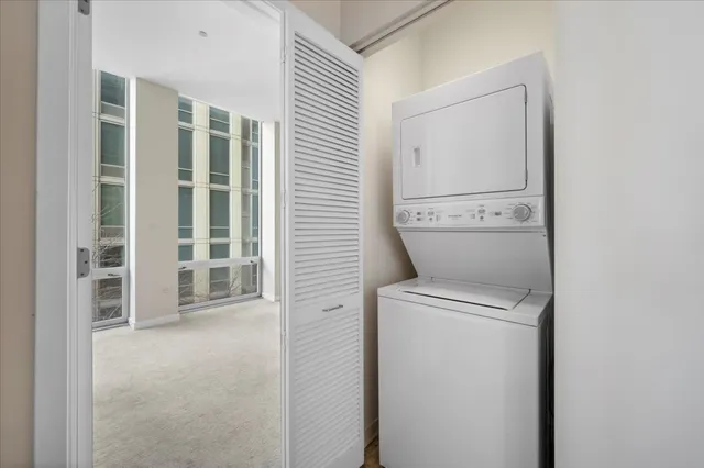 $474,900 | 700 North Larrabee Street, Unit 301, Chicago, IL 60654