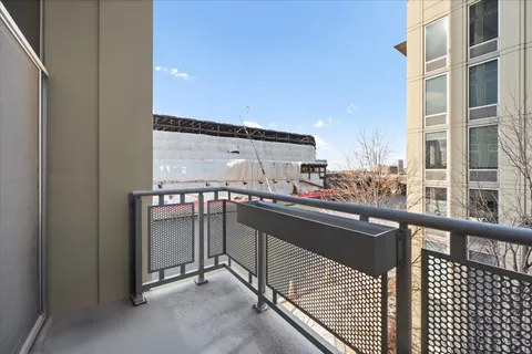 $474,900 | 700 North Larrabee Street, Unit 301, Chicago, IL 60654