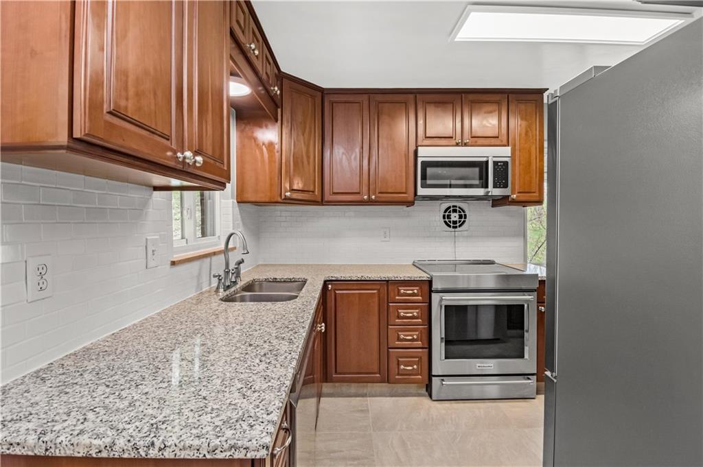 4546 Battle Ridge Road Oakdale, PA 15071 - Photo 8 of 20 Gallery Image 8