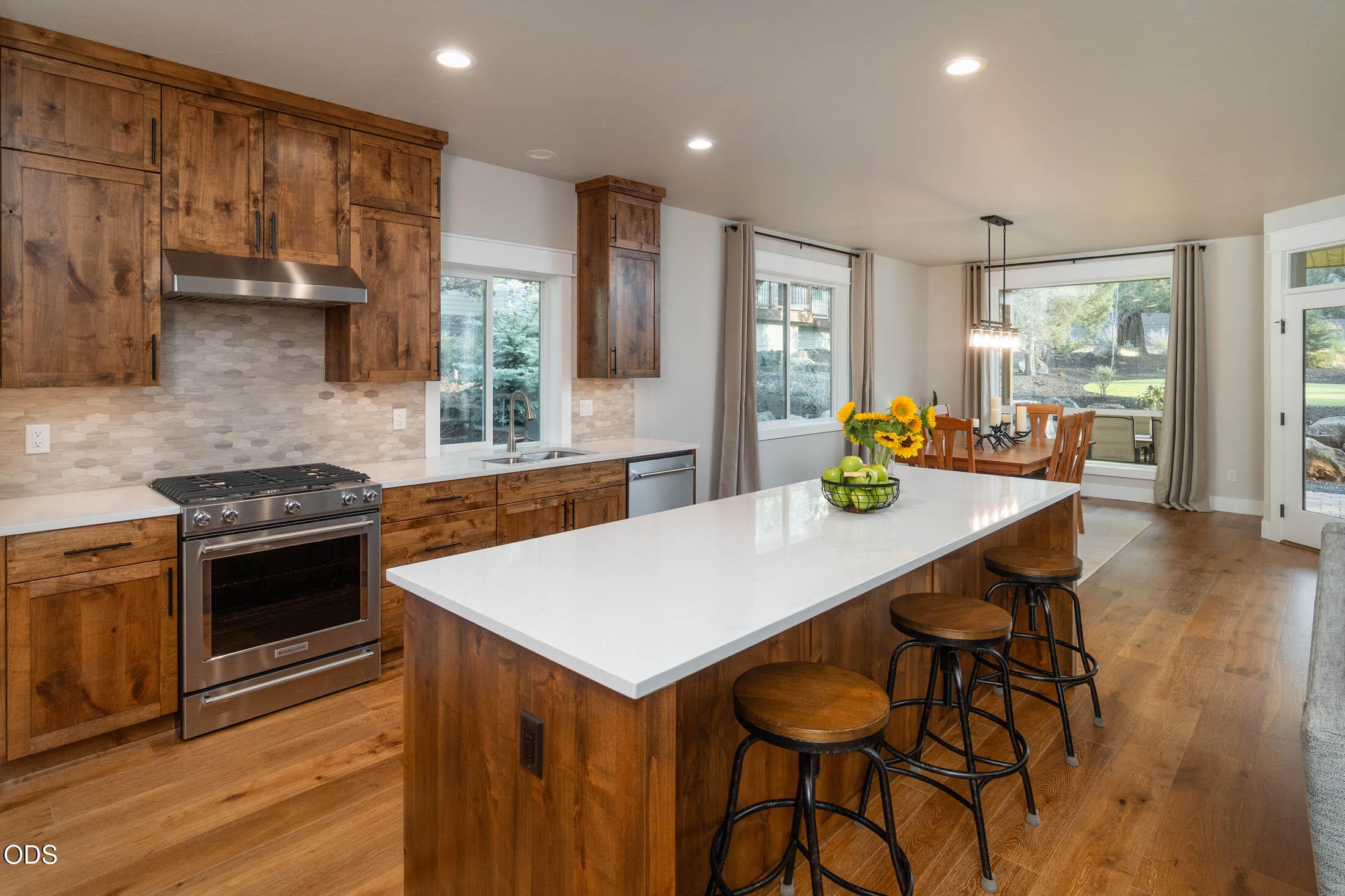 1385 Spring Ridge Court Redmond, OR 97756 - Photo 17 of 42 Gallery Image 17
