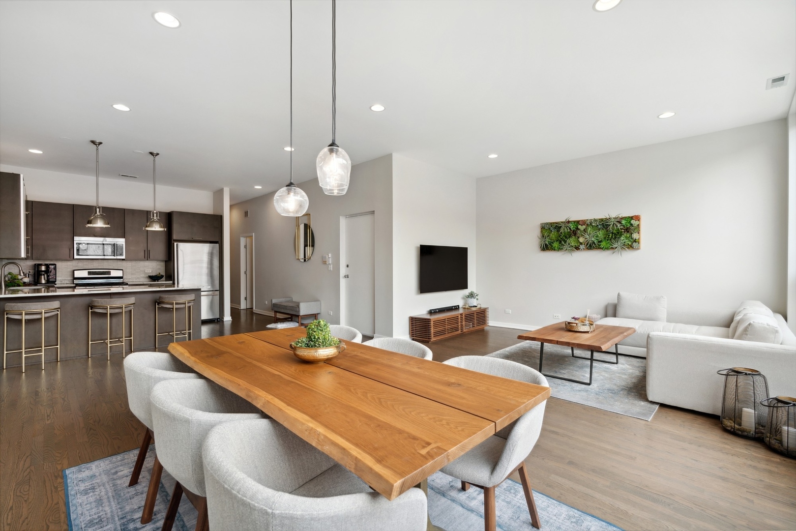 1741 West Division Street, Unit 201 Chicago, IL 60622 - Photo 12 of 27