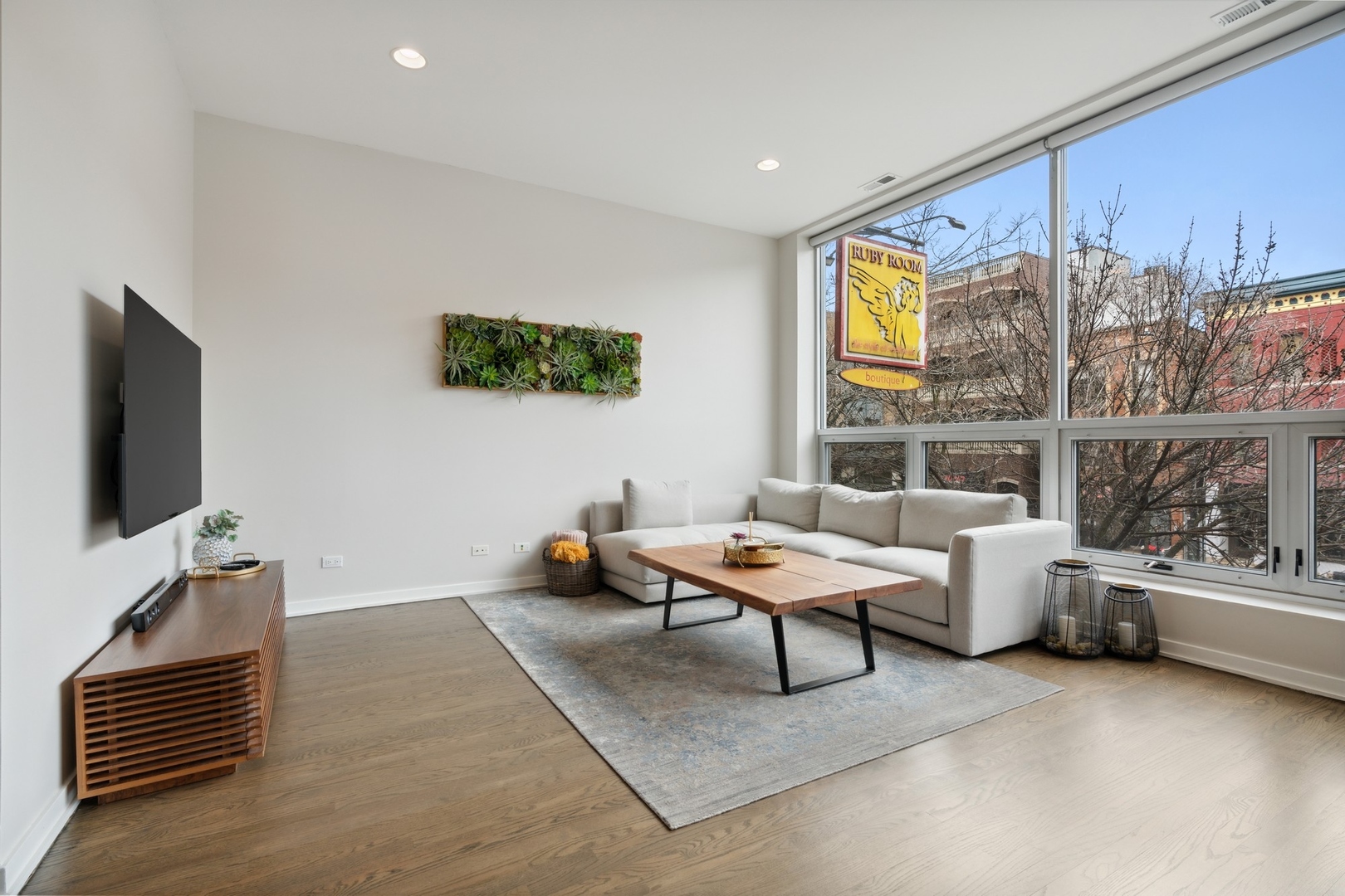 1741 West Division Street, Unit 201 Chicago, IL 60622 - Photo 2 of 27
