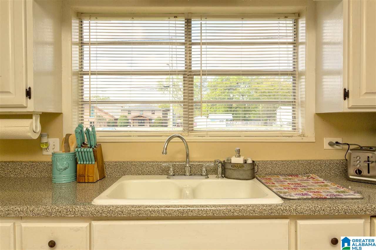 106 Dexter Avenue Bessemer, AL 35023 - Photo 13 of 34