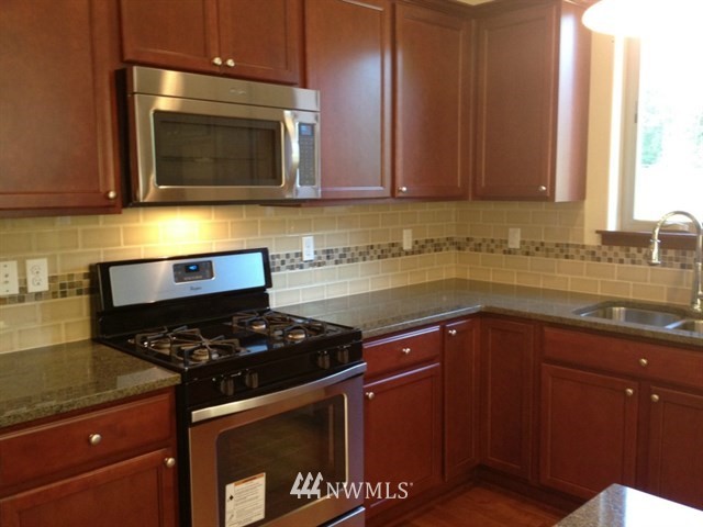 1201 Chestnut Loop Mount Vernon, WA 98274 - Photo 5 of 8 Gallery Image 5