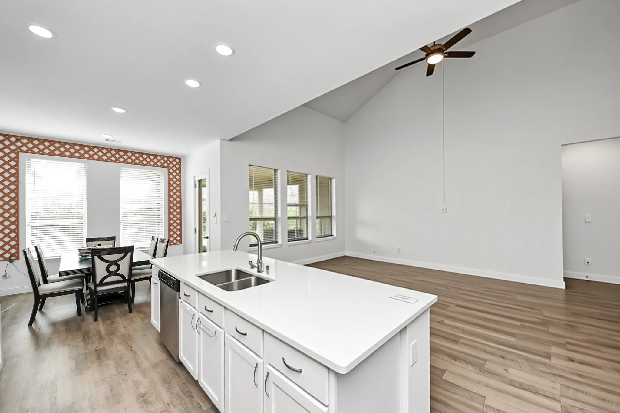 606 Round Lake Drive Rosenberg, TX 77469 - Photo 8 of 35