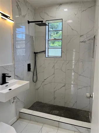 $2,000 | 14155 Northeast 14th Avenue, Unit C, North Miami, FL 33161