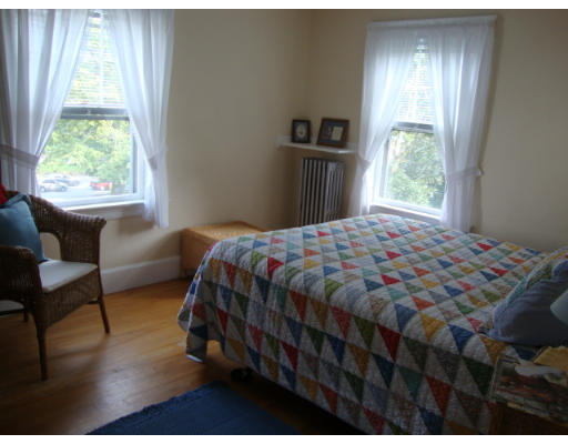 8 Barnard Road Worcester, MA 01605 - Photo 10 of 13 Gallery Image 10