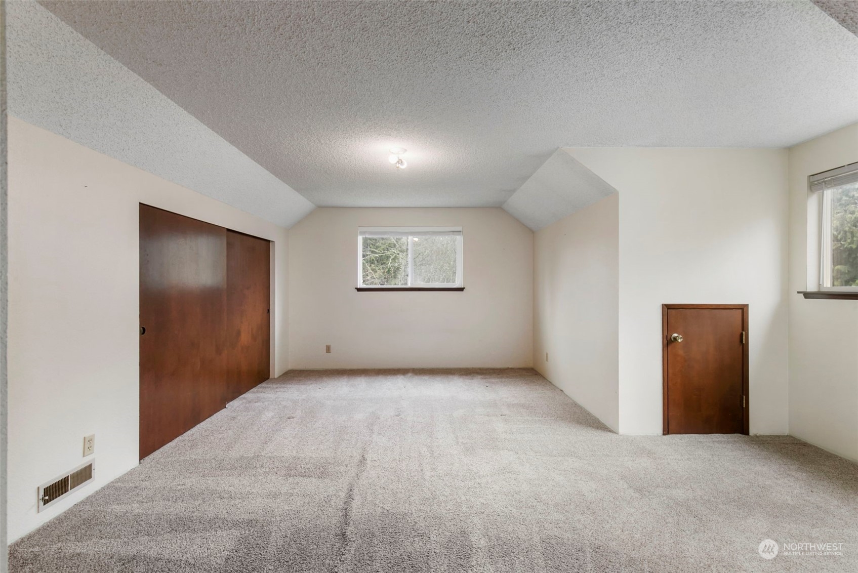 1935 Mountain View Road East Port Orchard, WA 98366 - Photo 13 of 30 Gallery Image 13