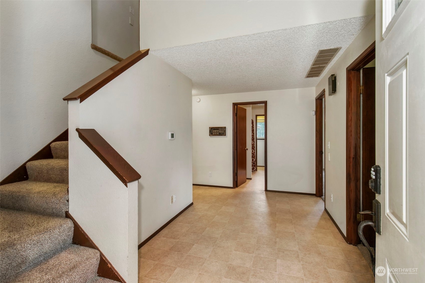 1935 Mountain View Road East Port Orchard, WA 98366 - Photo 4 of 30 Gallery Image 4