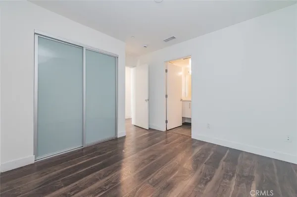 $4,950 | 6016 Beachwood Lane, Los Angeles, CA 90038