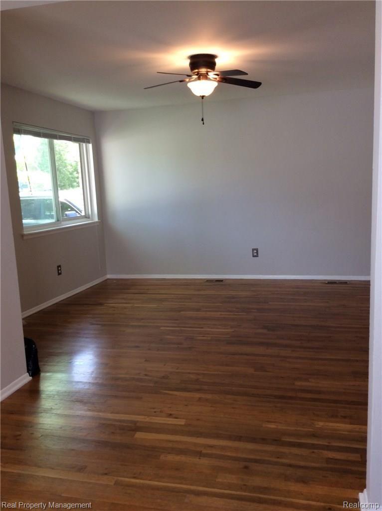 1048 Princeton Road Berkley, MI 48072 - Photo 9 of 12 image (7).jpeg