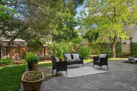 $1,265,000 | 814 Cobbler Lane, Petaluma, CA 94952