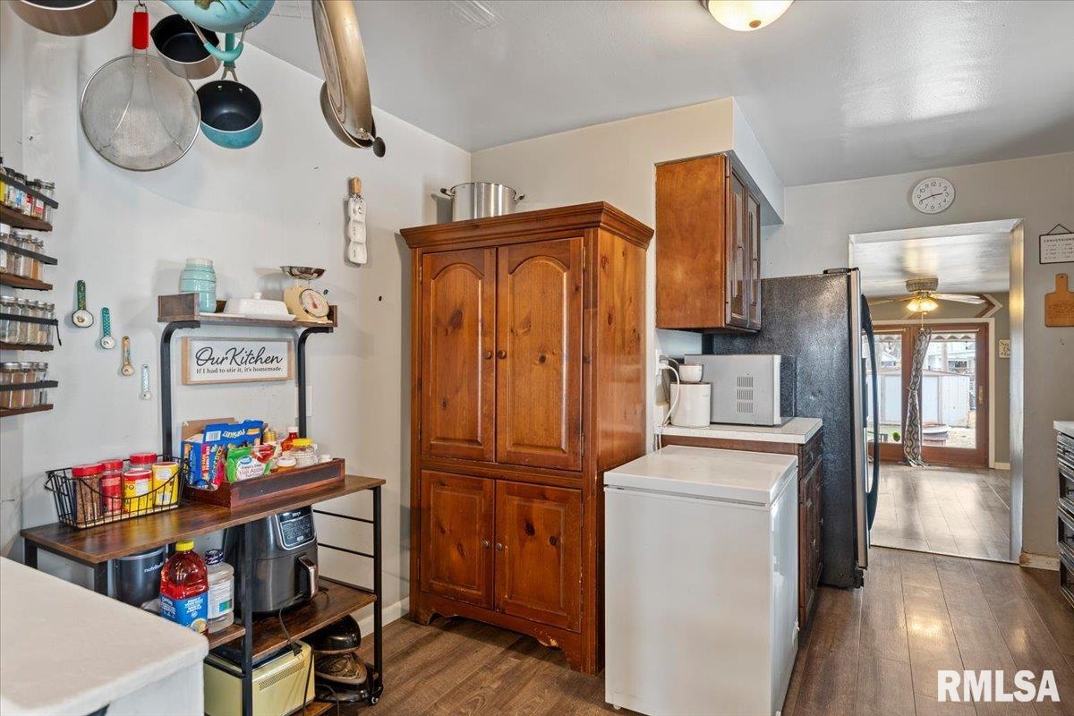 1128 West Elliott Avenue Springfield, IL 62702 - Photo 11 of 33