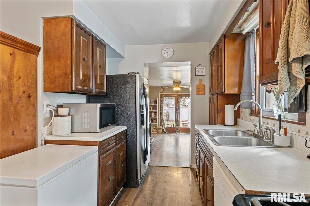 1128 West Elliott Avenue Springfield, IL 62702 - Photo 13 of 33