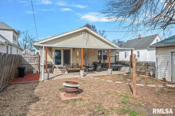 $135,000 | 1128 West Elliott Avenue, Springfield, IL 62702