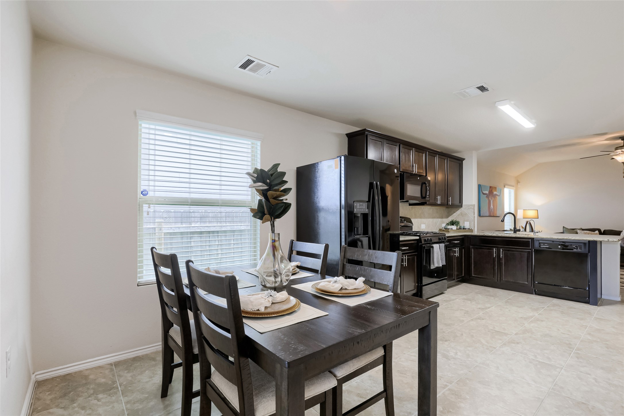 7216 Razors Edge Drive Austin, TX 78744 - Photo 8 of 36