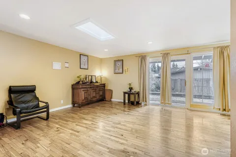 $1,350,000 | 16717 Northeast 18th Street, Bellevue, WA 98008