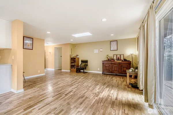 $1,298,000 | 16717 Northeast 18th Street, Bellevue, WA 98008