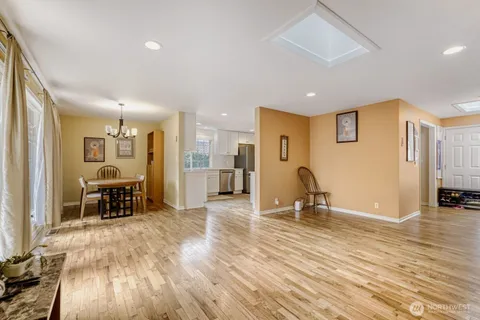 $1,350,000 | 16717 Northeast 18th Street, Bellevue, WA 98008