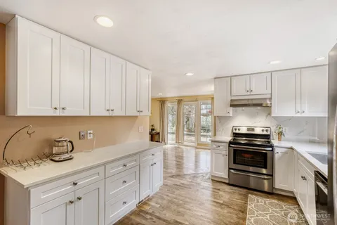 $1,350,000 | 16717 Northeast 18th Street, Bellevue, WA 98008