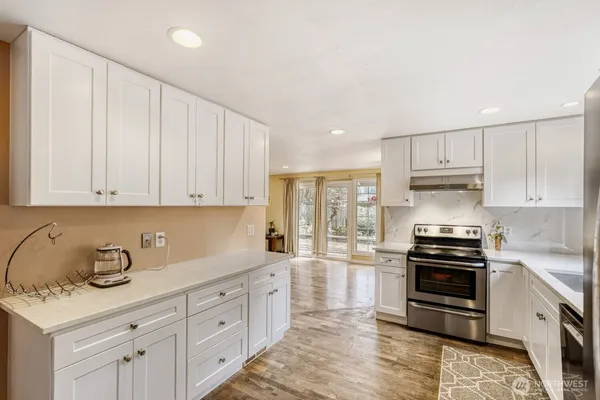 $1,298,000 | 16717 Northeast 18th Street, Bellevue, WA 98008
