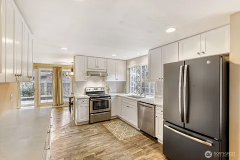 $1,350,000 | 16717 Northeast 18th Street, Bellevue, WA 98008