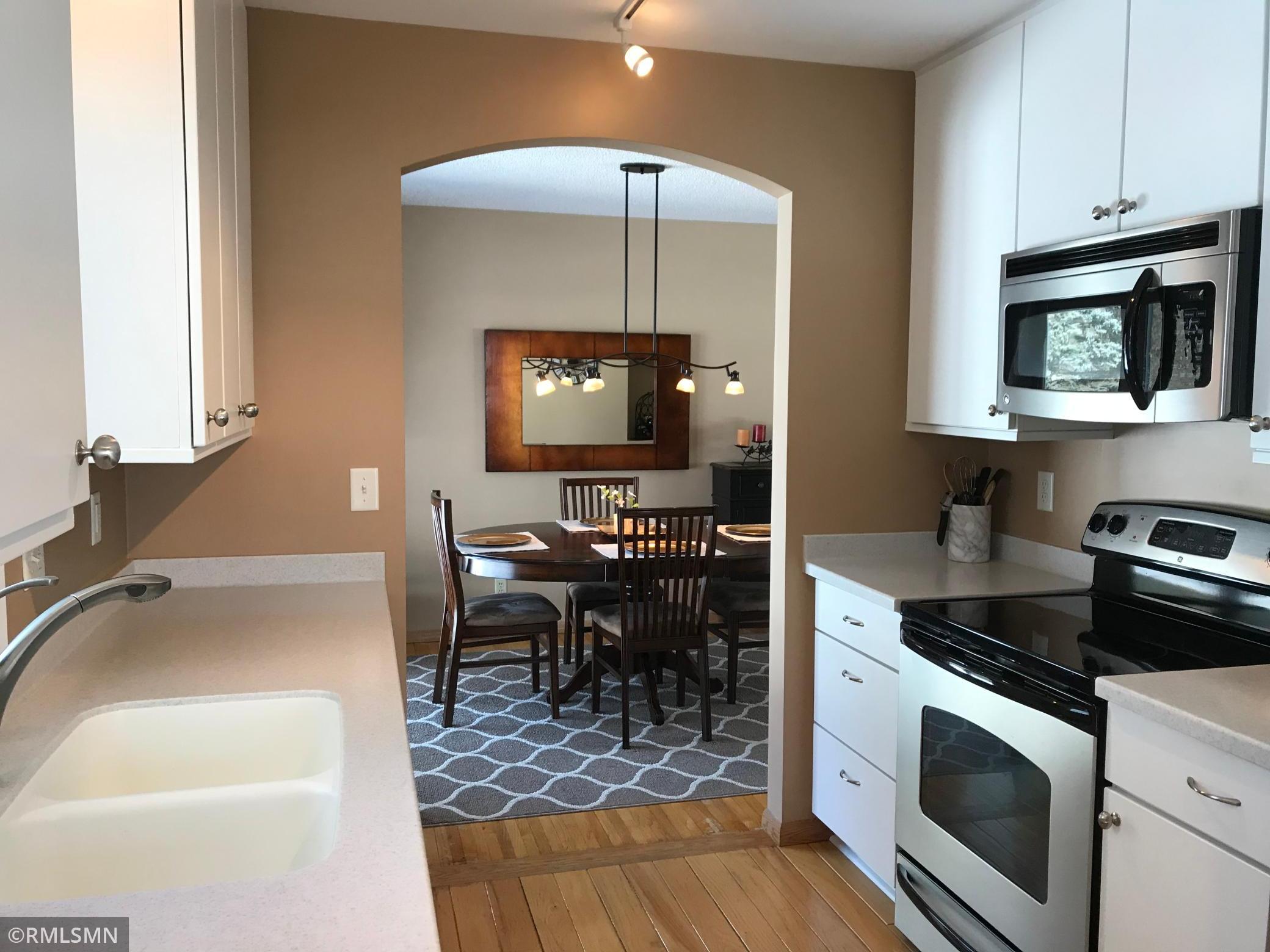5020 Birch Road Minnetonka, MN 55345 - Photo 12 of 77 Gallery Image 12