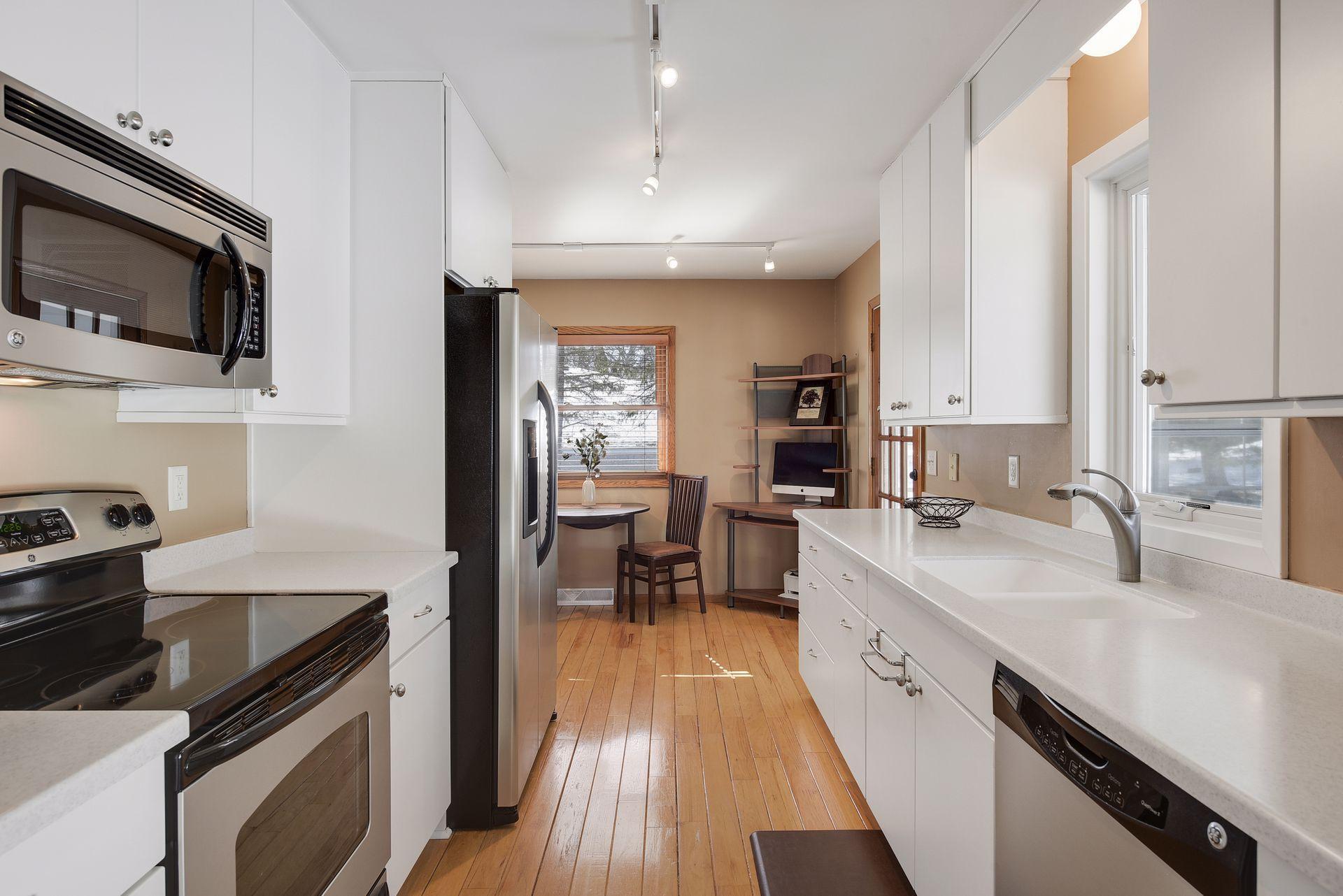 5020 Birch Road Minnetonka, MN 55345 - Photo 17 of 77 Gallery Image 17