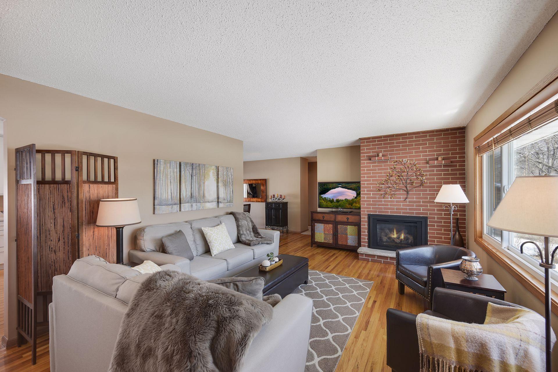 5020 Birch Road Minnetonka, MN 55345 - Photo 8 of 77 Gallery Image 8