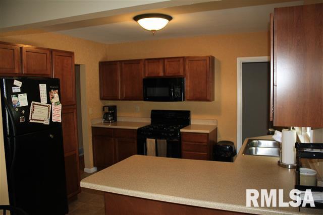 2419 Jersey Ridge Road Davenport, IA 52803 - Photo 8 of 24 Gallery Image 8