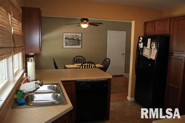 2419 Jersey Ridge Road Davenport, IA 52803 - Photo 9 of 24 Gallery Image 9