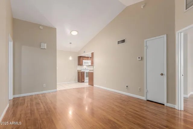 $269,999 | 5136 East Evergreen Street, Unit 1031, Mesa, AZ 85205