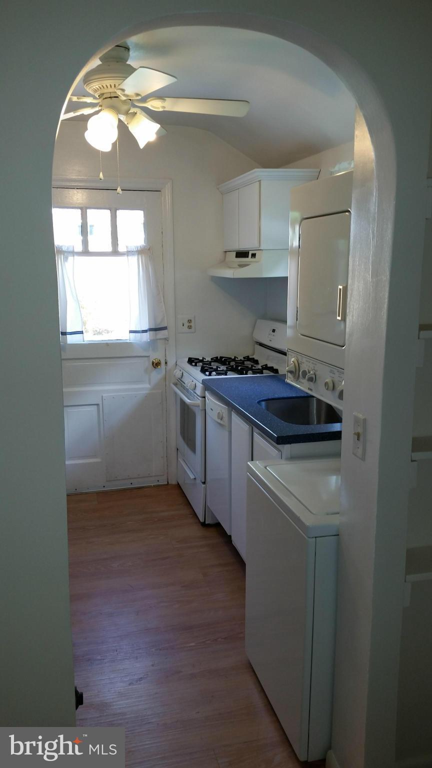 2515 Weisman Road Silver Spring, MD 20902 - Photo 6 of 20 Kitchen