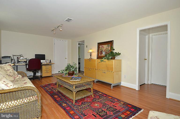 129 Sumner Road Annapolis, MD 21401 - Photo 1 of 30 Family Room