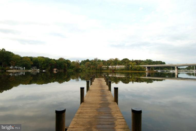 129 Sumner Road Annapolis, MD 21401 - Photo 2 of 30 Community Pier
