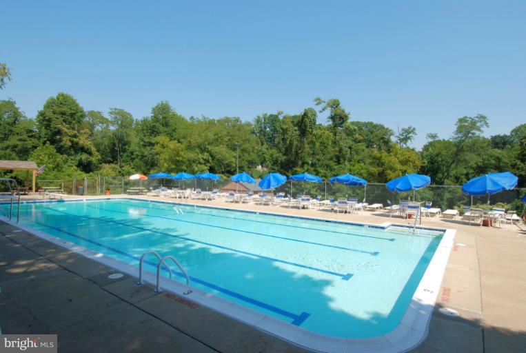 129 Sumner Road Annapolis, MD 21401 - Photo 11 of 30 Community Pool plus a kiddie pool