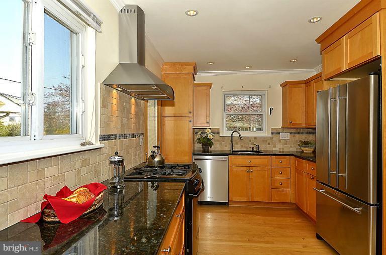 129 Sumner Road Annapolis, MD 21401 - Photo 7 of 30 Kitchen