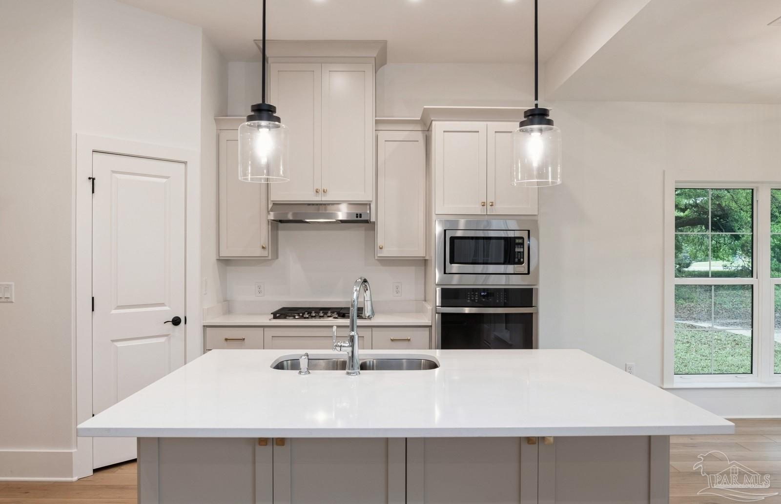 8810 Jernigan Road Pensacola, FL 32514 - Photo 10 of 28 Gallery Image 10