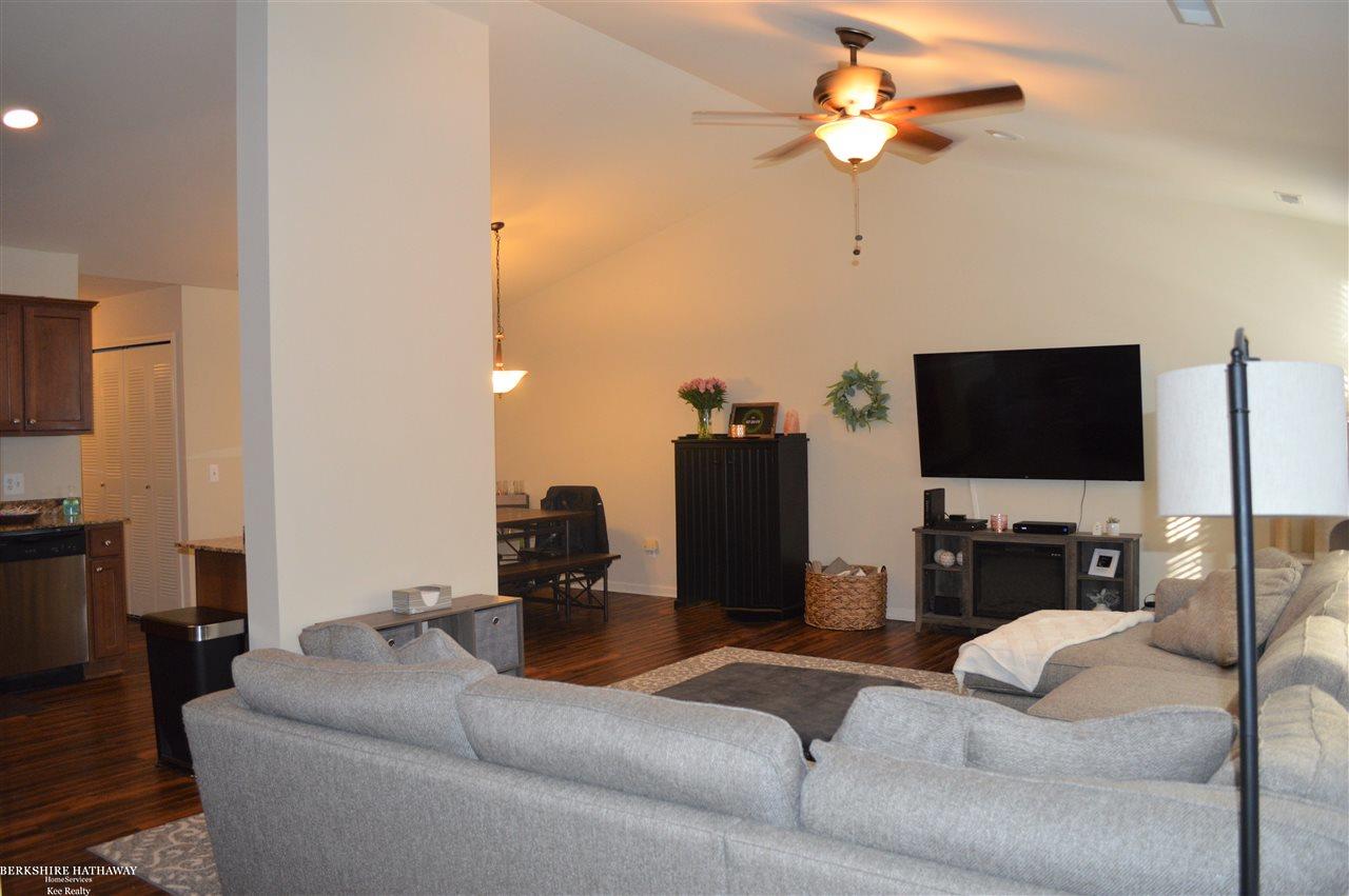 17059 East 14 Mile Road Fraser, MI 48026 - Photo 4 of 44 50034825-3.JPG