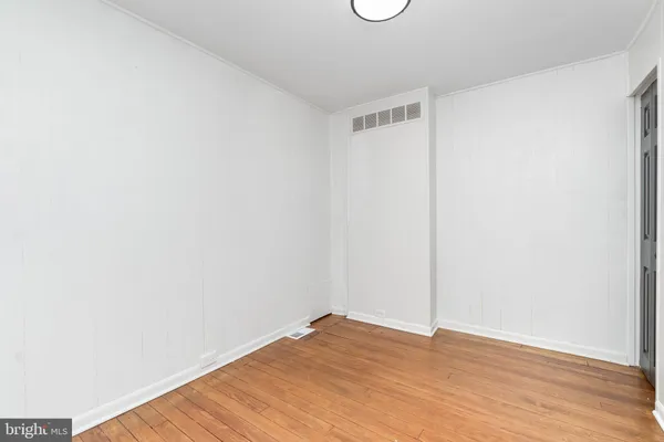 $2,250 | 3822 6th Street, Baltimore, MD 21225