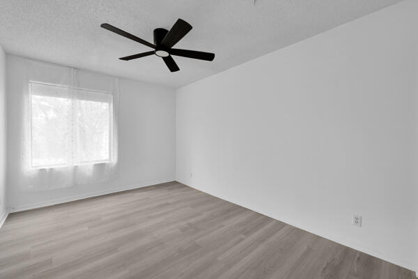 150 Pineview Road, Unit J6 Jupiter, FL 33469 - Photo 20 of 27 004_kXo6