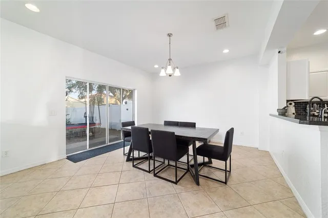 $339,000 | 5094 Northeast 122nd Boulevard, Oxford, FL 34484